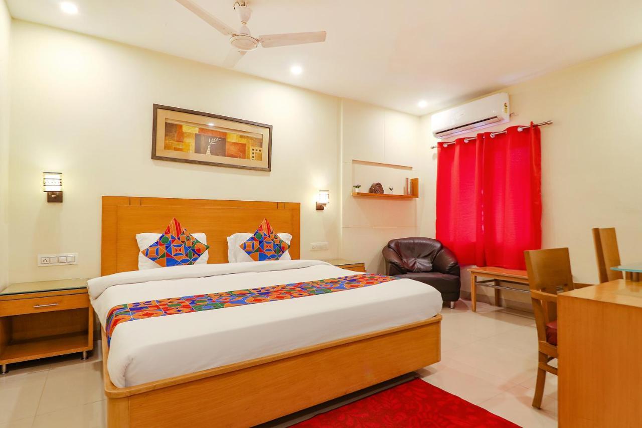 FabHotel A&M Hyderabad Exterior foto