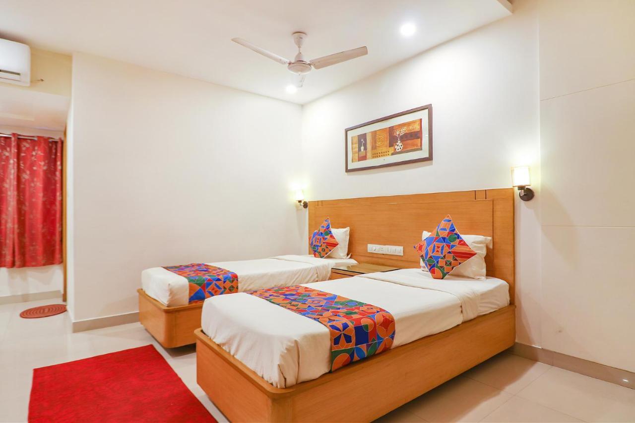 FabHotel A&M Hyderabad Exterior foto